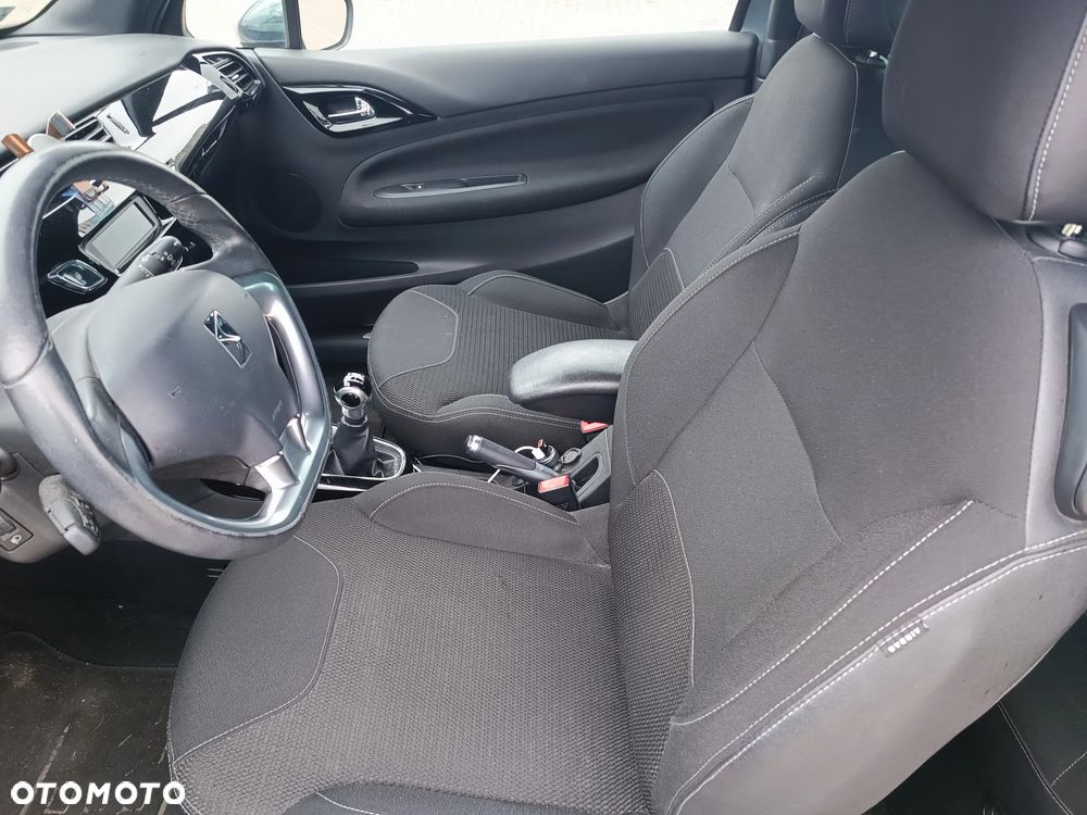 Citroën DS3 1.6 HDi 99g SoChic - 11