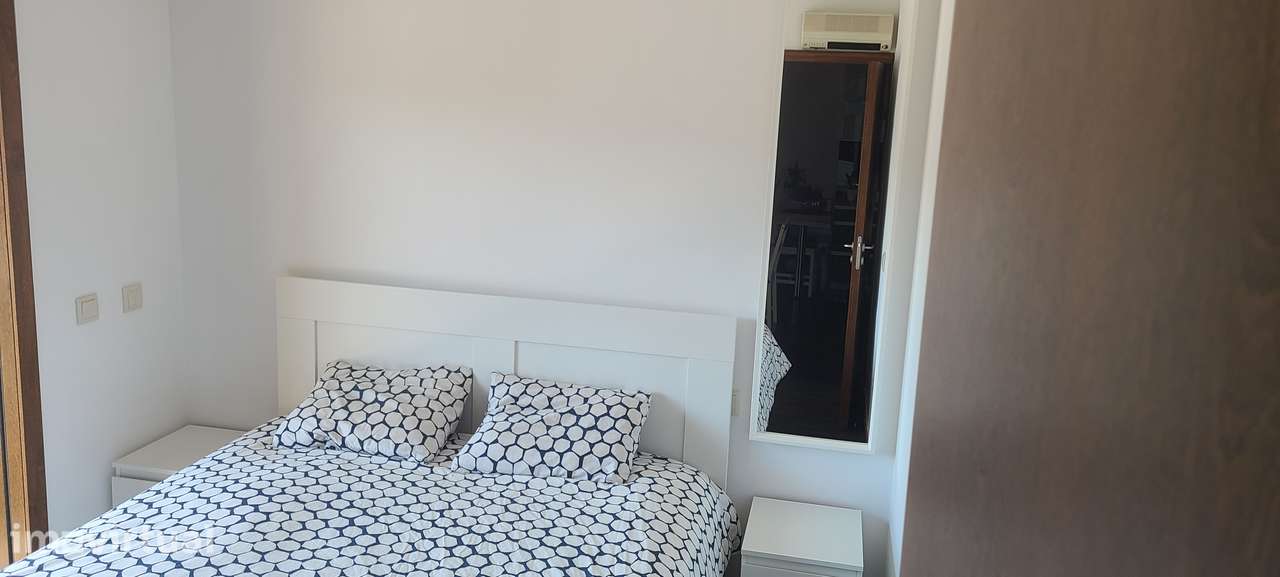Apartamento T1 Mobilado e Equipado - Grande imagem: 4/11