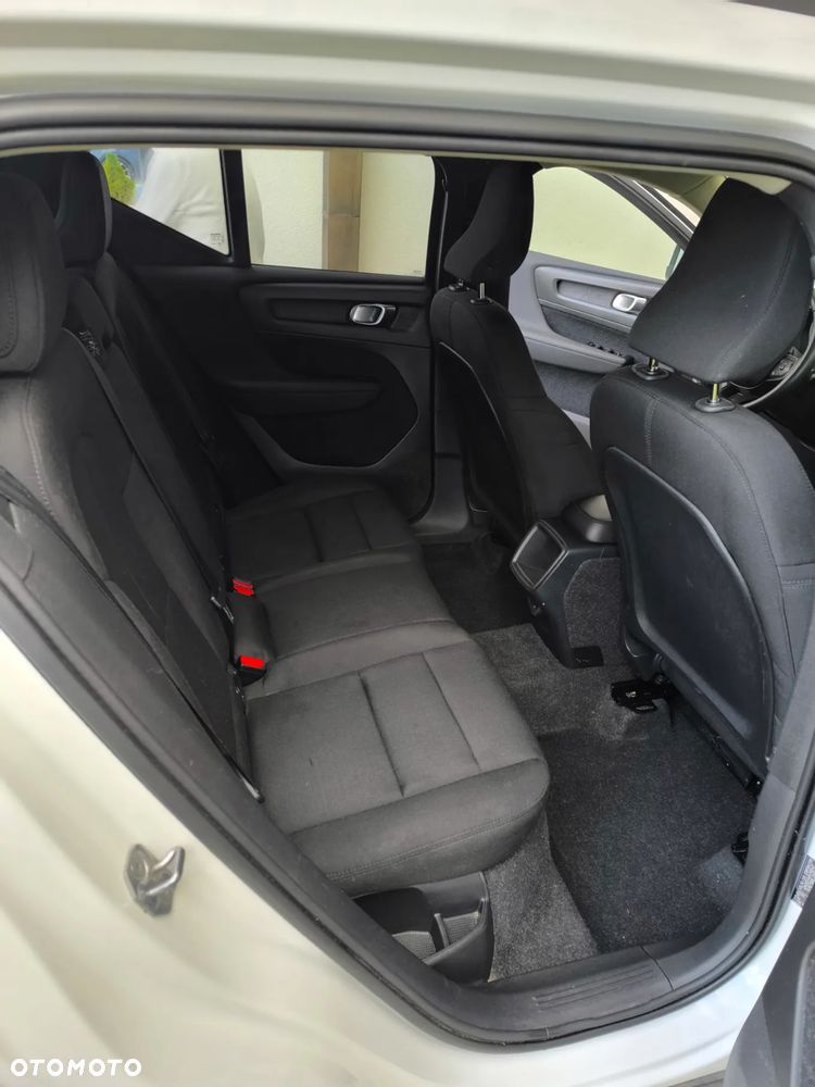 Volvo XC 40 T3 Momentum - 8