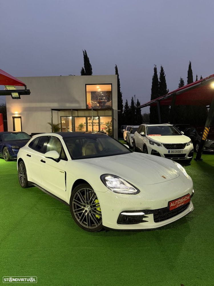 Porsche Panamera Sport Turismo 4 E-Hybrid Platinum Edition - 2
