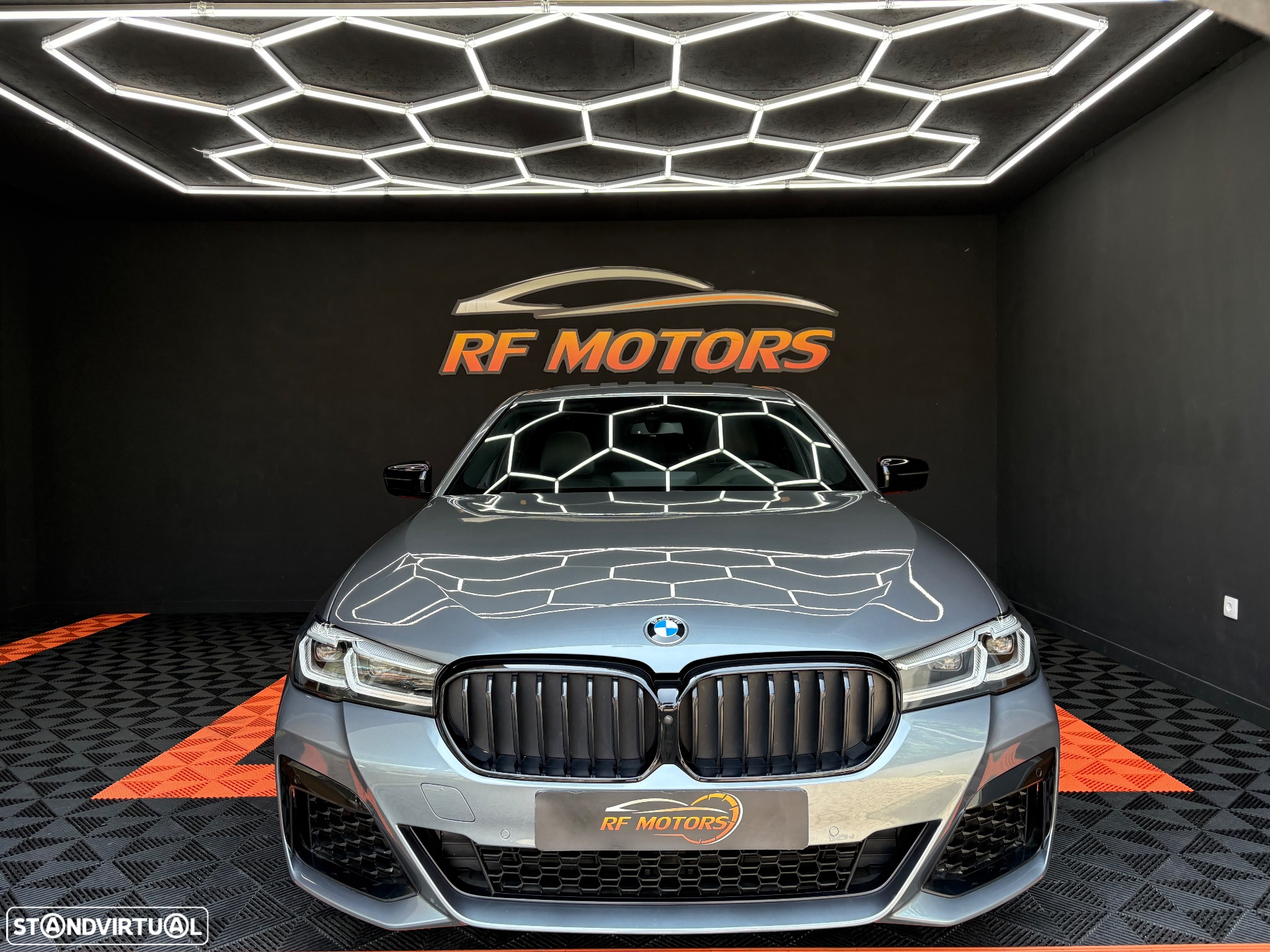 BMW 530 e Pack Desportivo M - 2