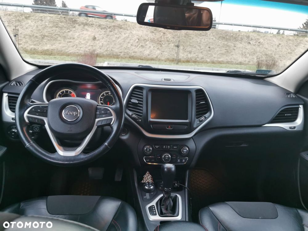 Jeep Cherokee - 2