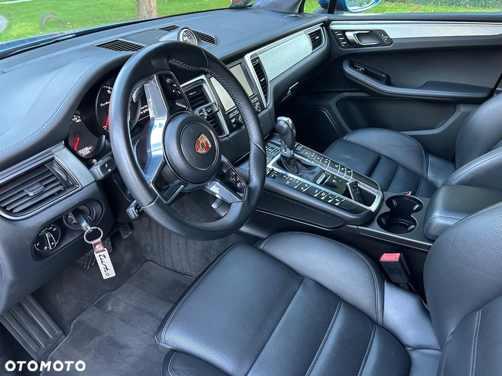Porsche Macan Turbo - 14