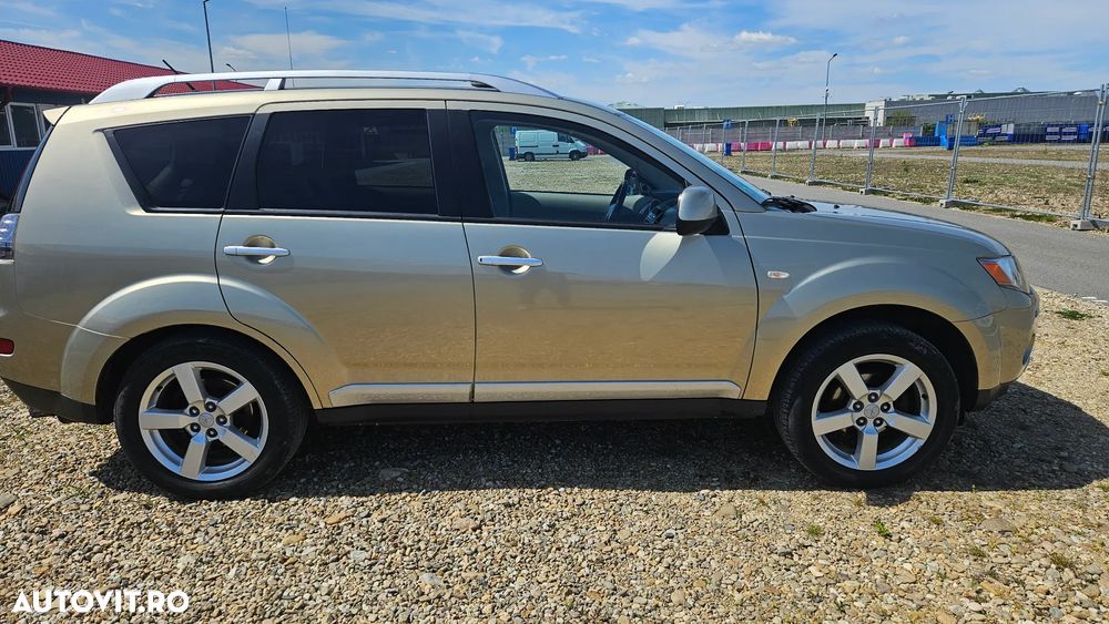 Mitsubishi Outlander 2.0 DI-D Instyle+ - 4