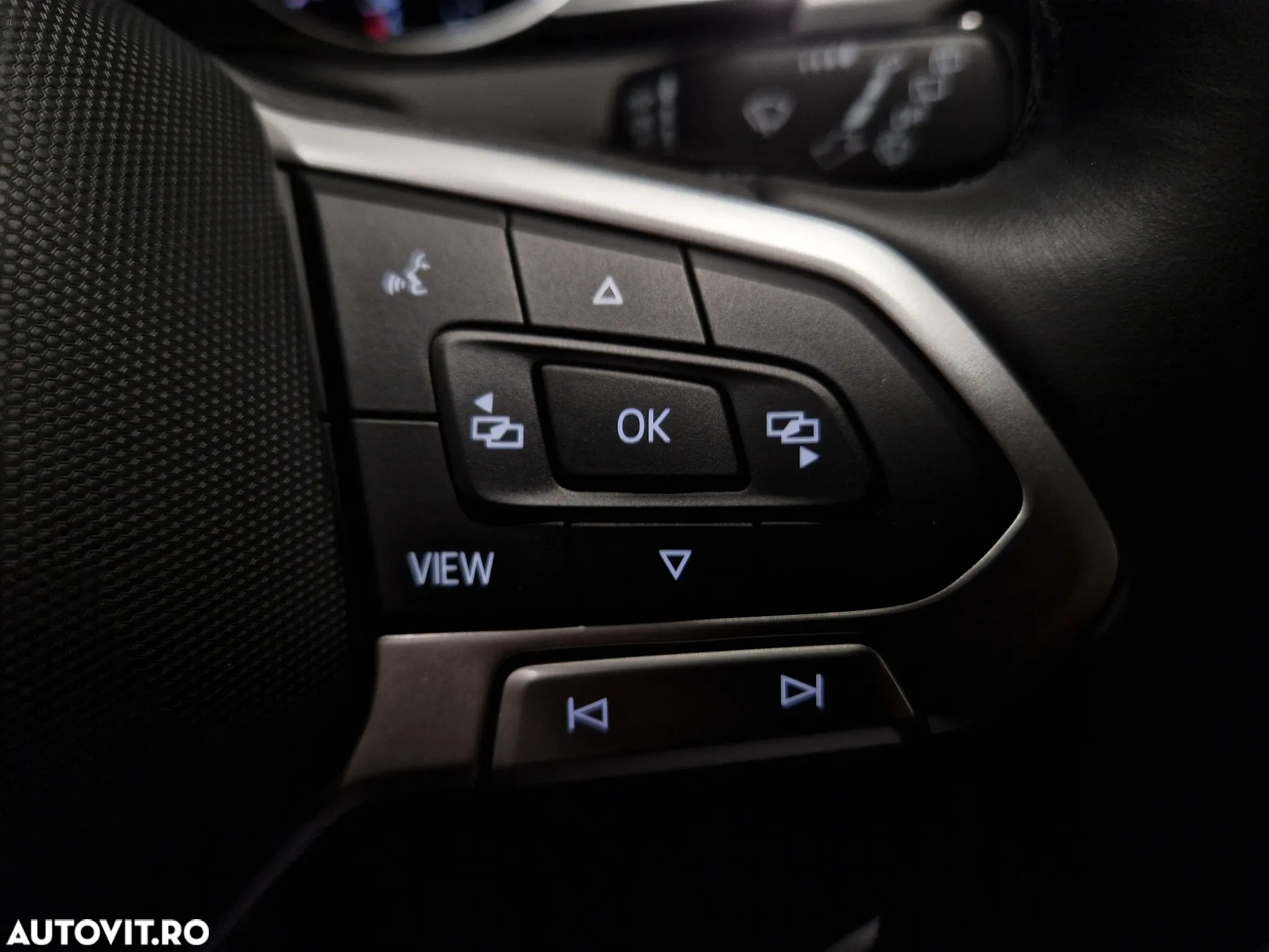 Volkswagen Passat Variant 1.5 TSI ACT OPF DSG Comfortline - 20