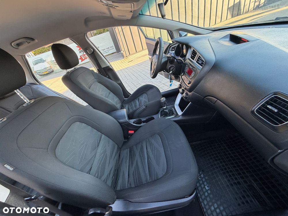 Kia Ceed 1.6 CRDi L - 28