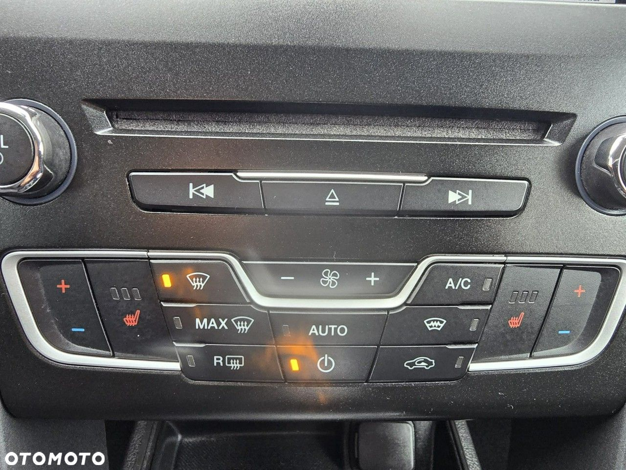 Ford Mondeo - 16