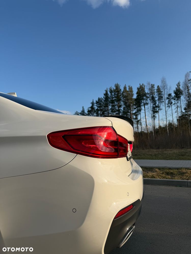 BMW Seria 5 520d xDrive - 12