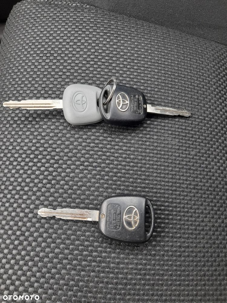 Toyota Avensis 1.8 VVT-i Edition - 15