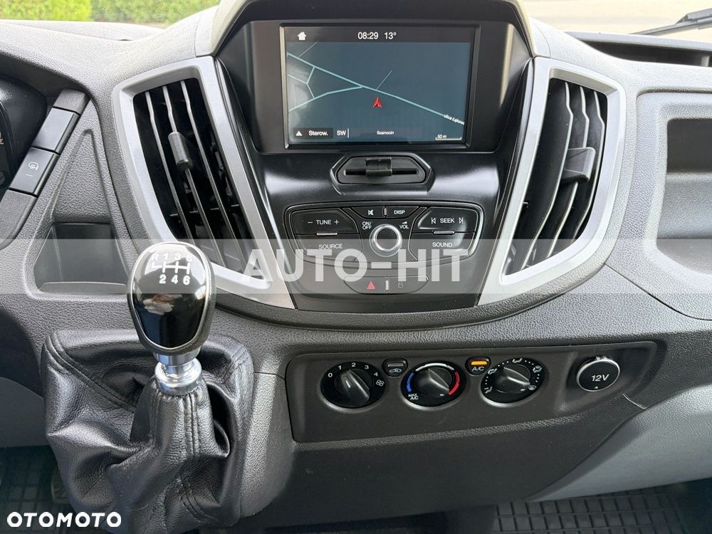 Ford Transit - 25