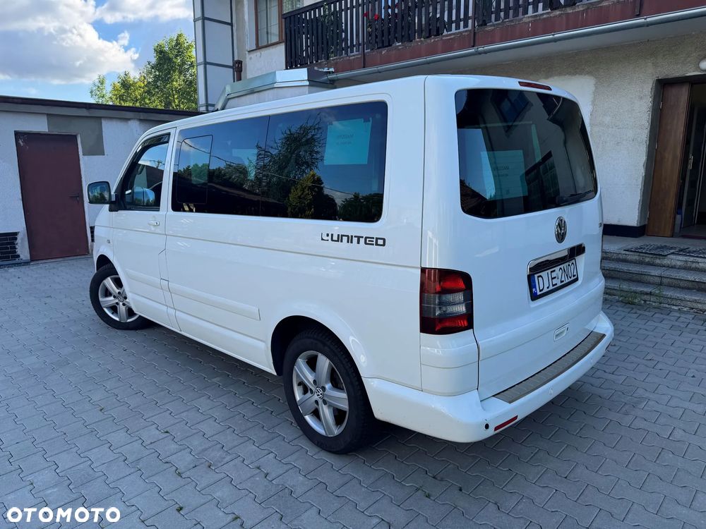 Volkswagen Multivan - 7
