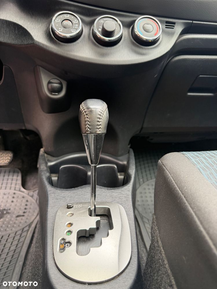 Toyota Yaris 1.33 Sol MS - 4