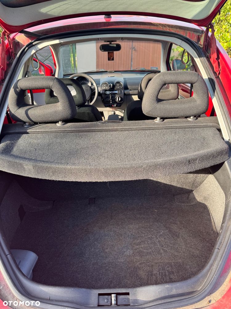 Volkswagen New Beetle 2.0 - 9