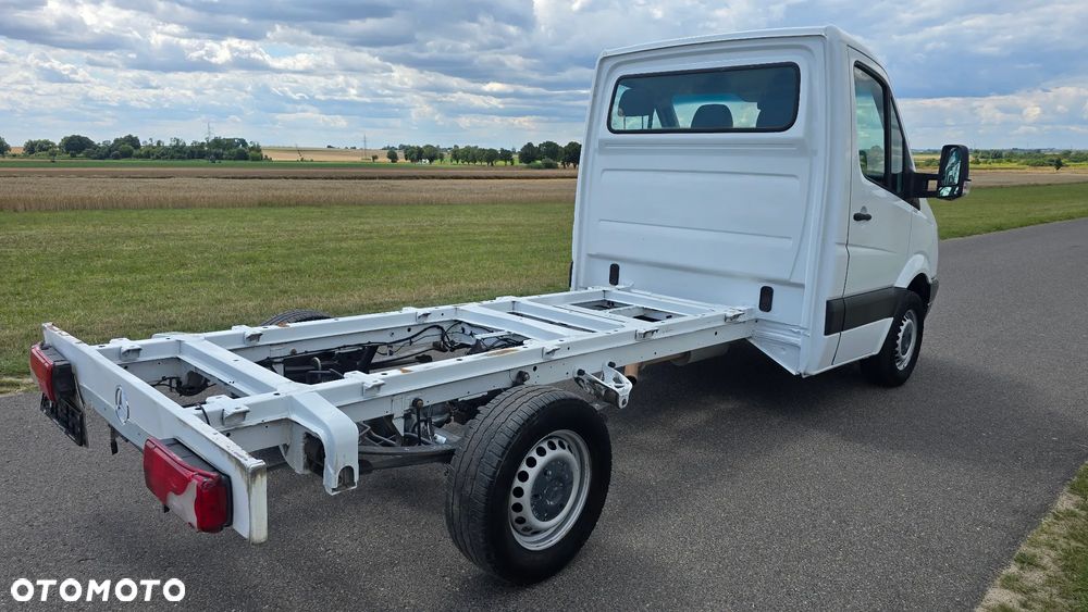 Mercedes-Benz Sprinter 318 - 9