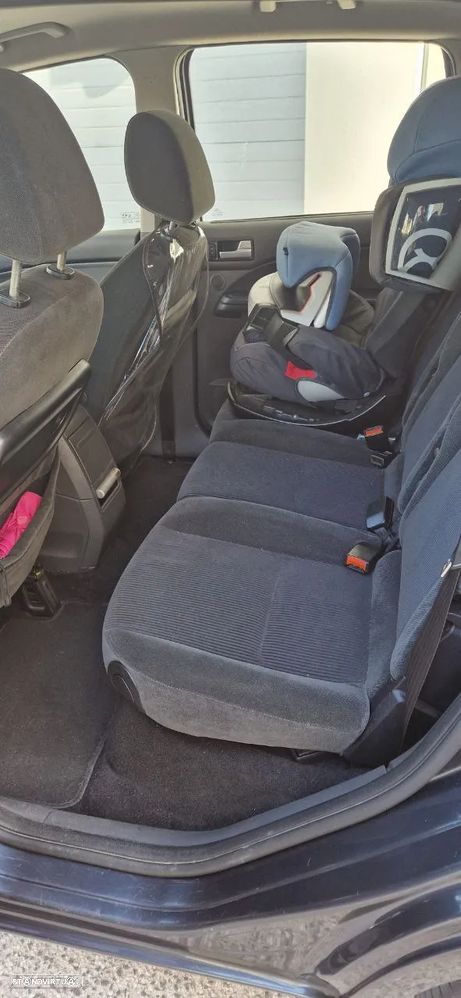 Ford Focus C-Max 1.6 TDCi Ghia - 30