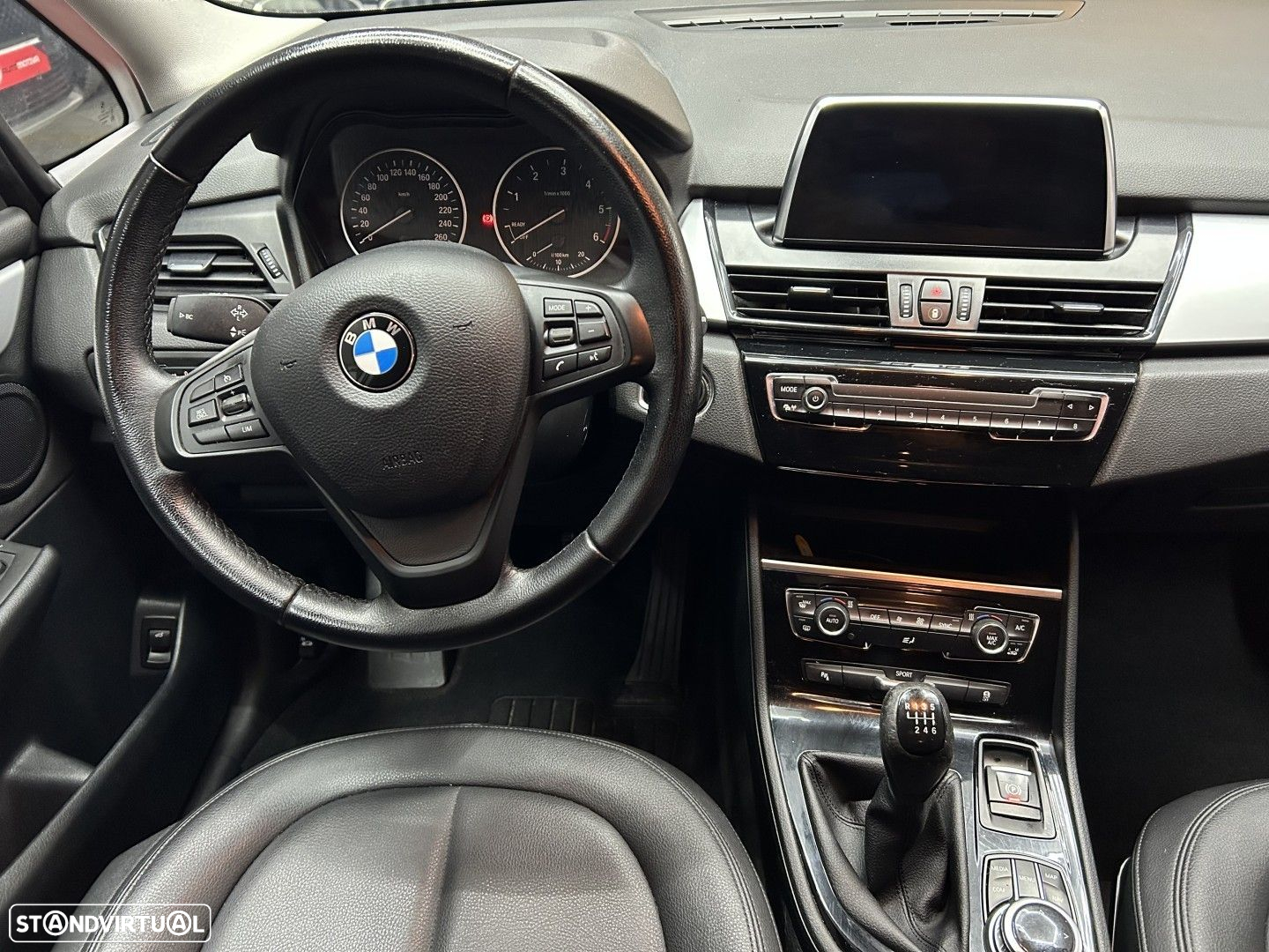 BMW 216 Gran Tourer d - 12
