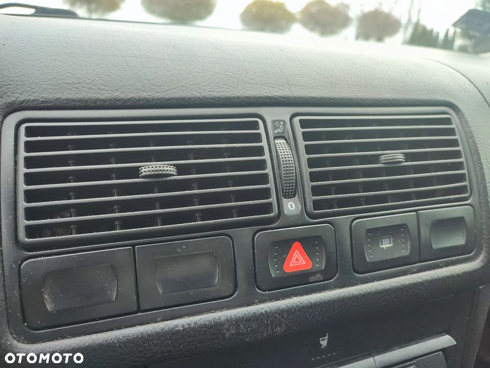 Volkswagen Golf 1.9 TDI Comfortline - 11