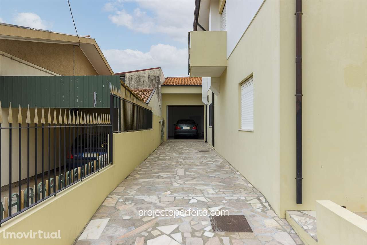 Moradia Isolada T3 Venda em Nogueira da Regedoura,Santa Maria da Feira - Grande imagem: 3/25