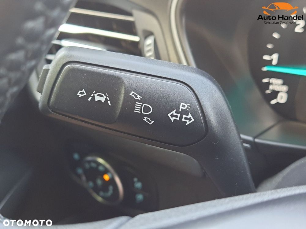Ford Focus 1.5 EcoBlue Start-Stopp-System TITANIUM - 18