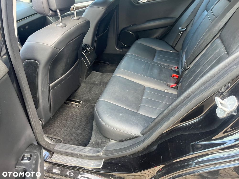 Mercedes-Benz Klasa C 320 CDI DPF 7G-TRONIC Elegance - 8