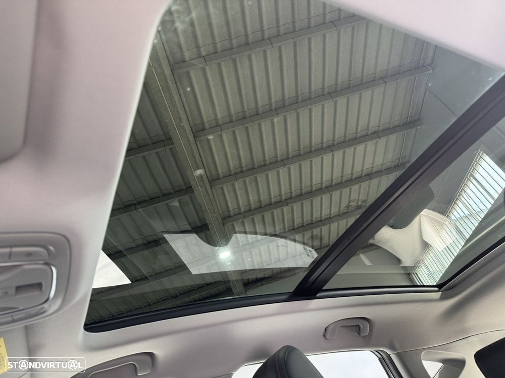 MG ZS EV 72.6 kWh Luxury - 12