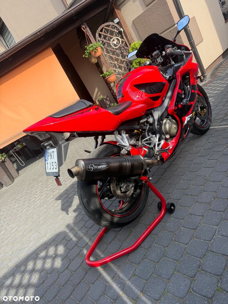Honda CBR - 6