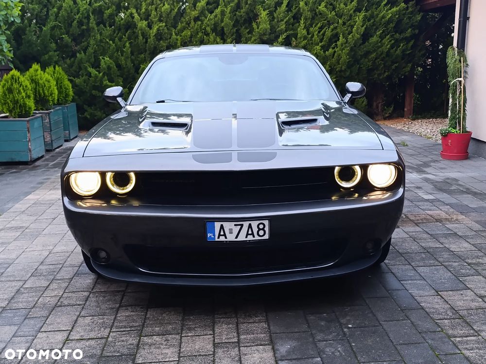 Dodge Challenger - 5