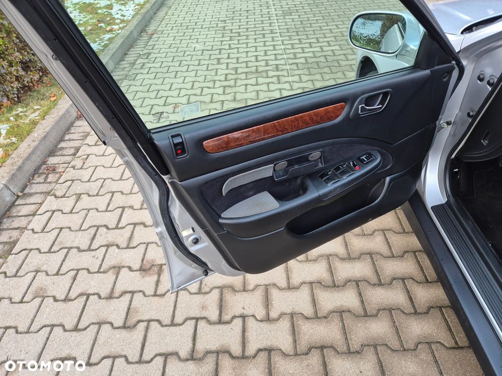 Honda Accord 1.8i LS - 9