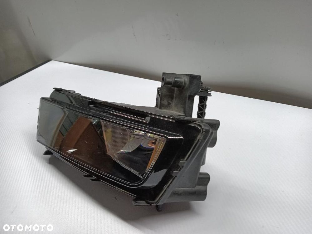 HALOGEN PRZECIWMGŁOWE PRAWY VW TOURAN II 5TA941662 - 2