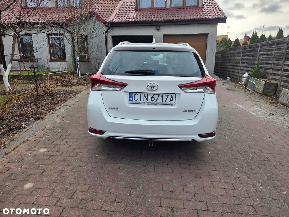 Toyota Auris 1.6 Prestige - 4