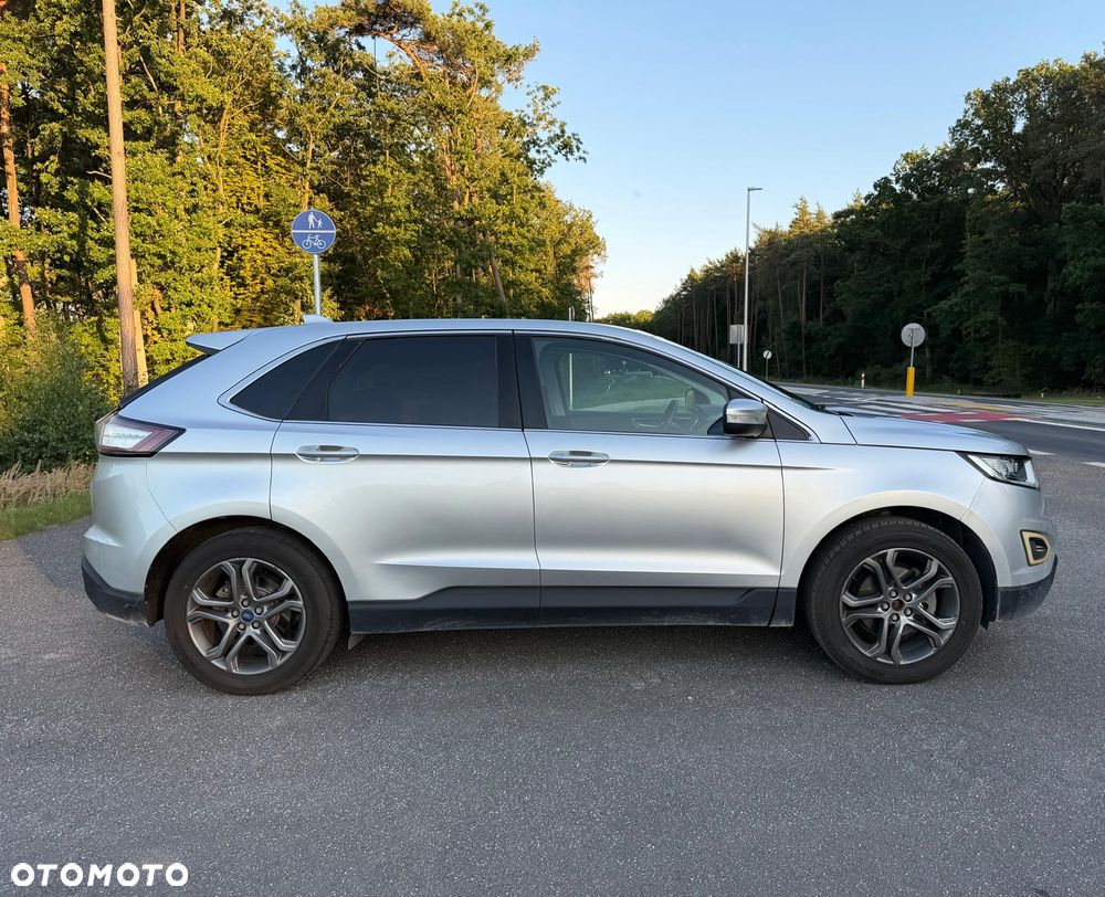Ford Edge - 8