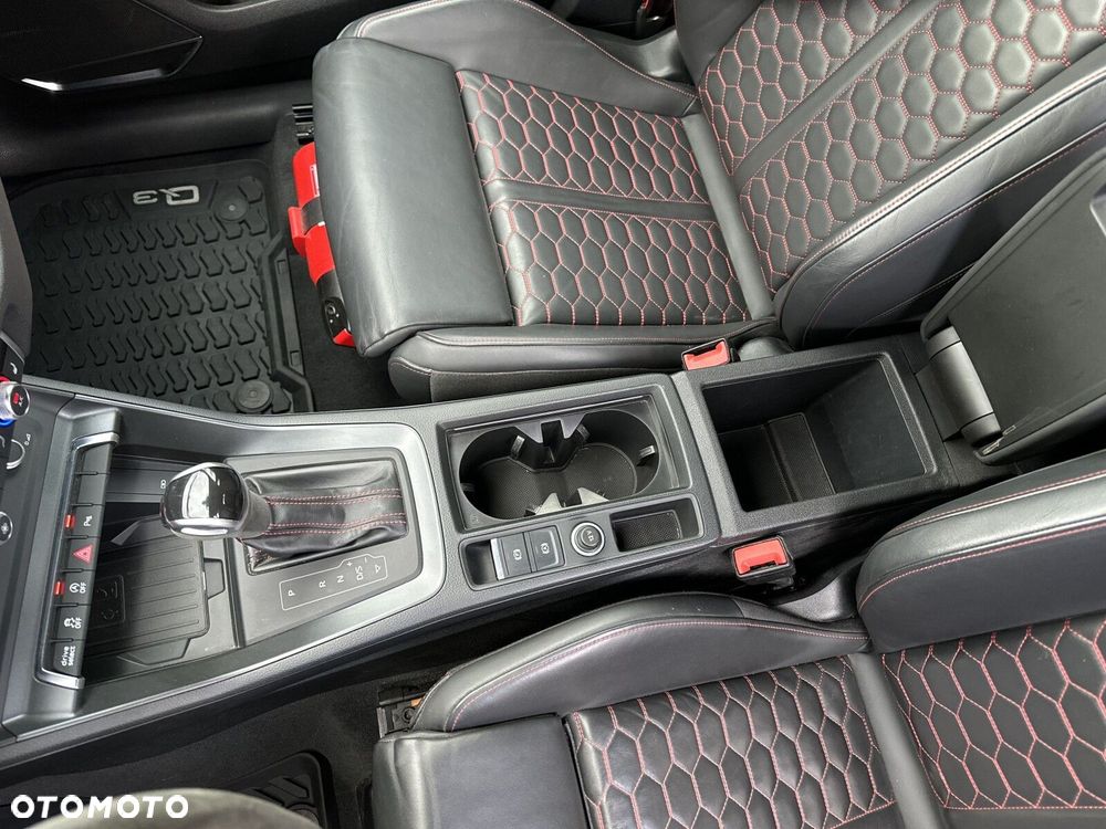 Audi Q3 RS S tronic - 23