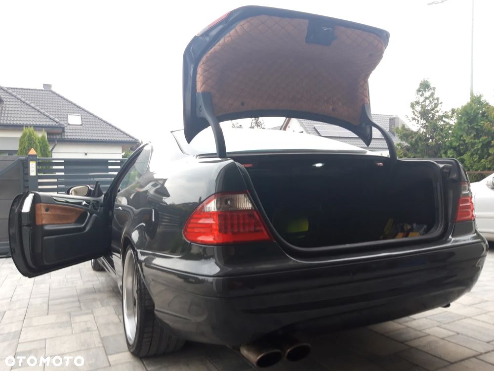 Mercedes-Benz CLK - 13