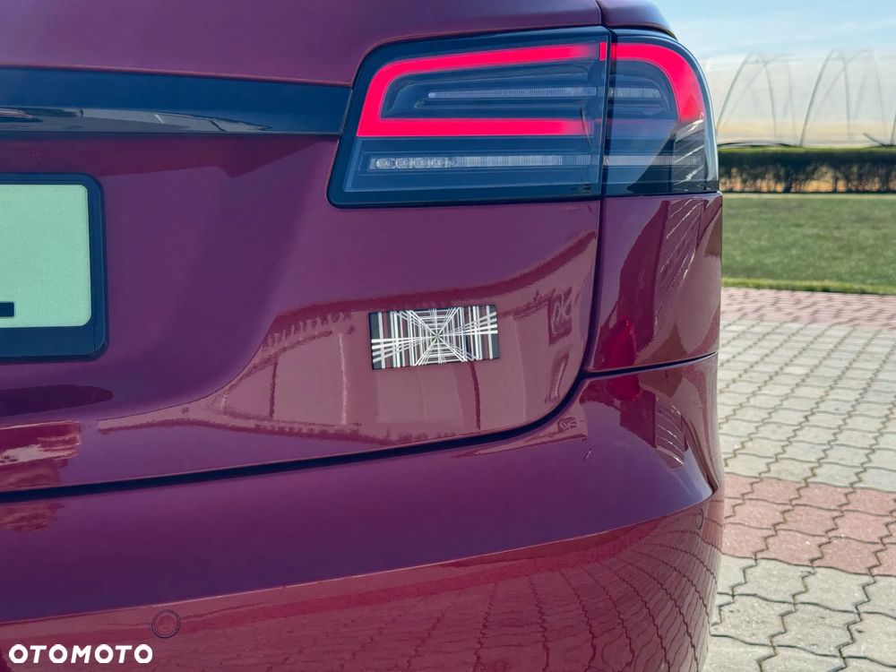 Tesla Model S Plaid - 10