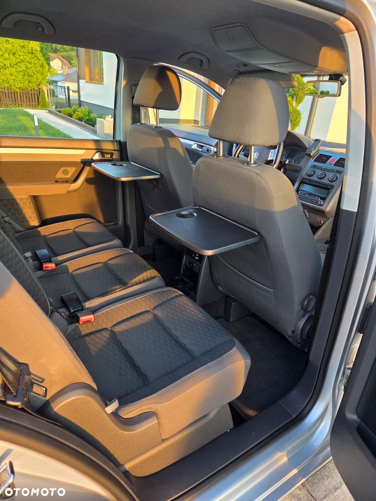 Volkswagen Touran 2.0 TDI Q-Line - 7