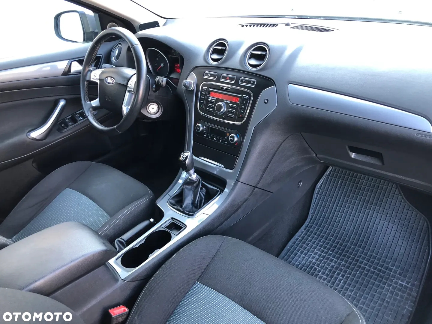 Ford Mondeo - 30