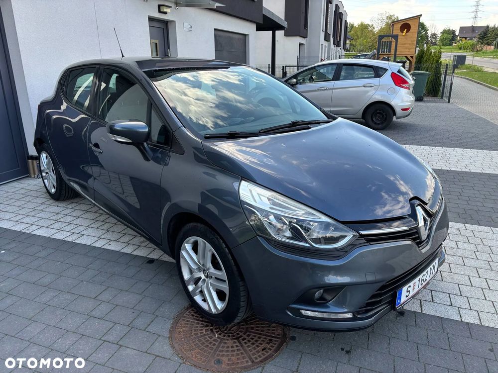 Renault Clio 1.2 16V 75 Life - 5