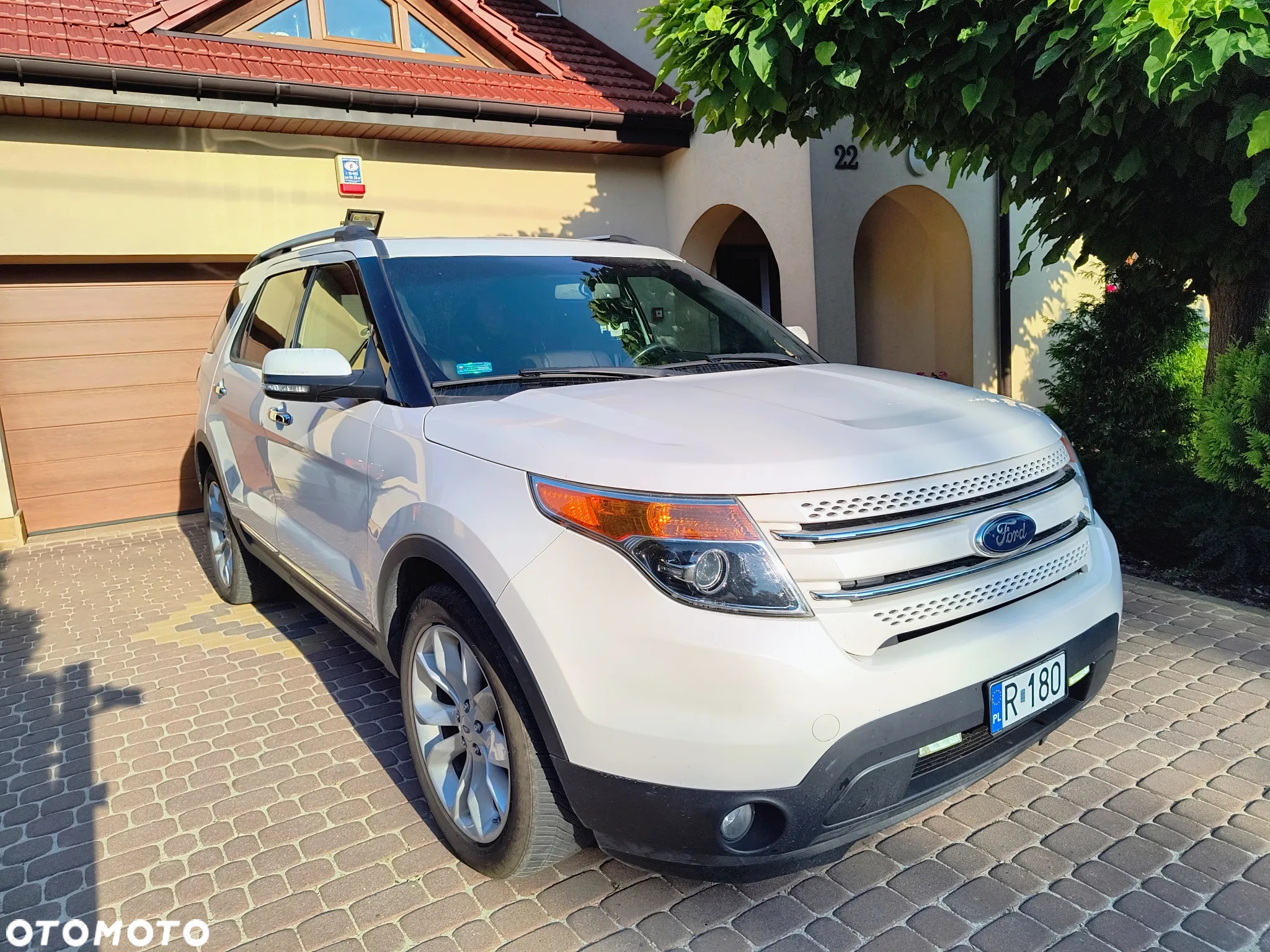 Ford Explorer - 4
