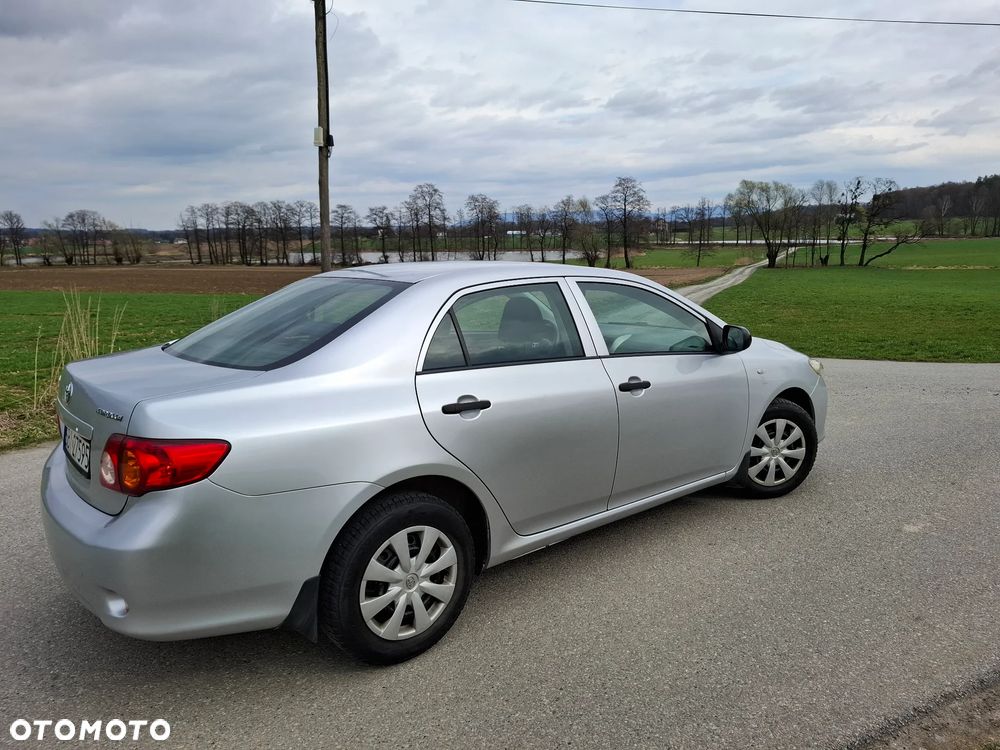 Toyota Corolla 1.4 VVT-i Terra - 21