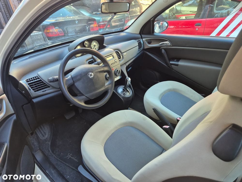 LANCIA YPSILON  Części , maska, zderzak, lampy, błotnik, alternator - 5