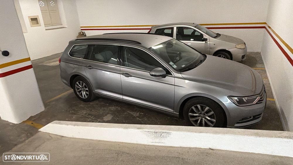 VW Passat Variant - 5