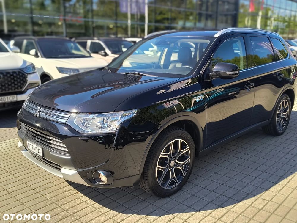 Mitsubishi Outlander Instyle NAVI + - 1