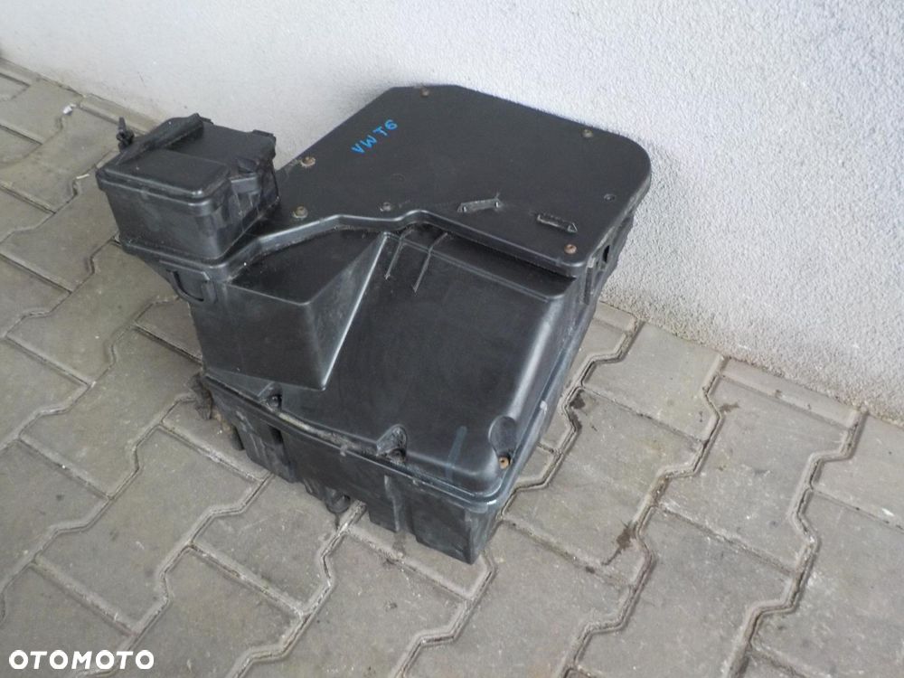 VW T6  PLASTIK OBUDOWA SKRZYNKA BEZPIECZNIKÓW KOMPUTERA - 1