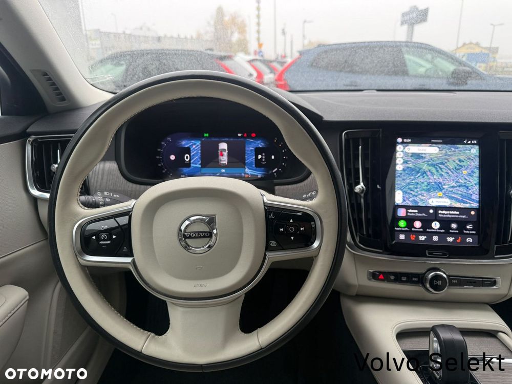 Volvo V90 Cross Country - 31
