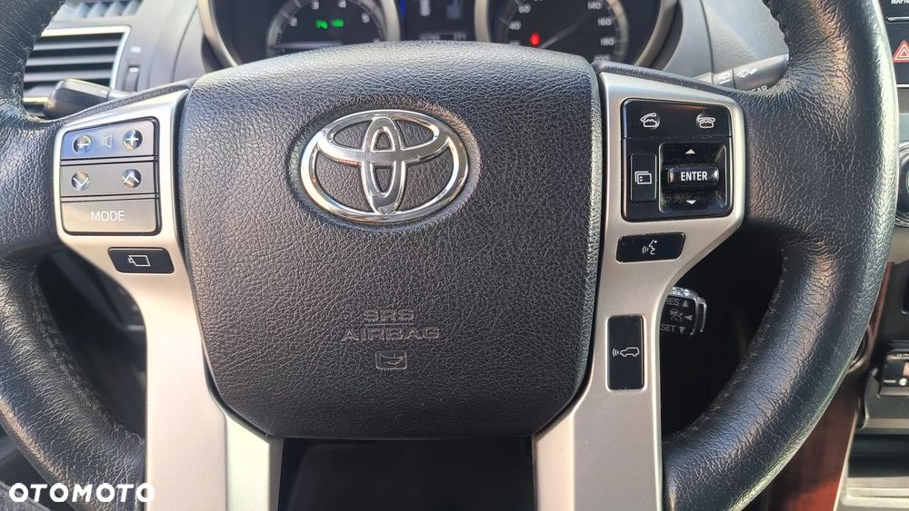 Toyota Land Cruiser LC 4.0 V6 Invincible - 21