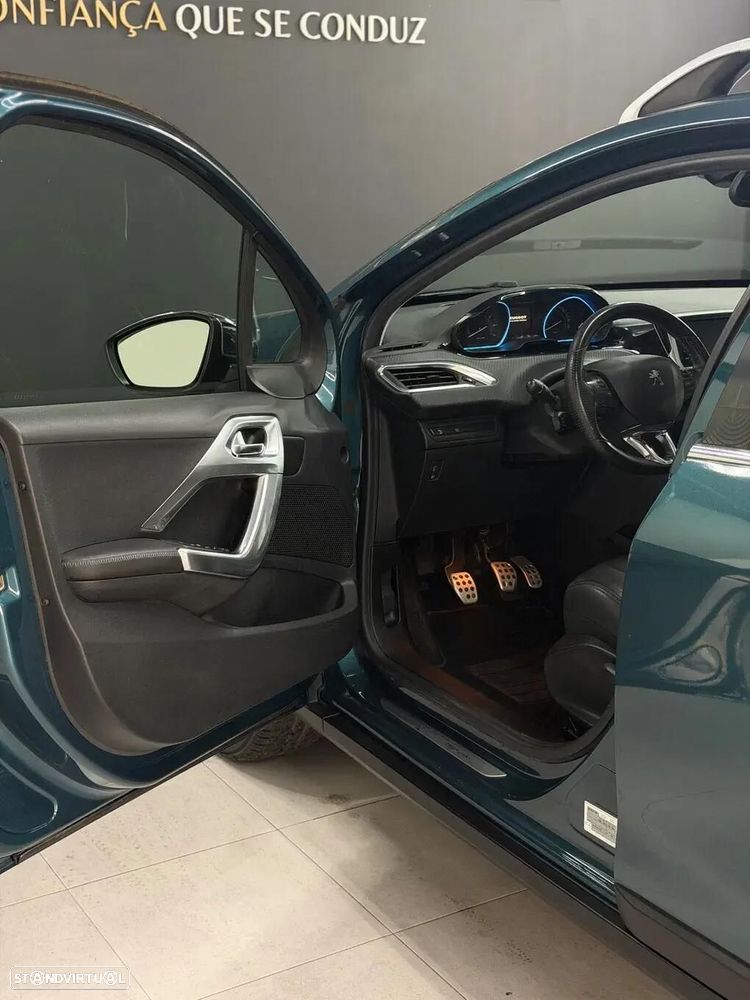 Peugeot 2008 1.2 PureTech Crossway - 11
