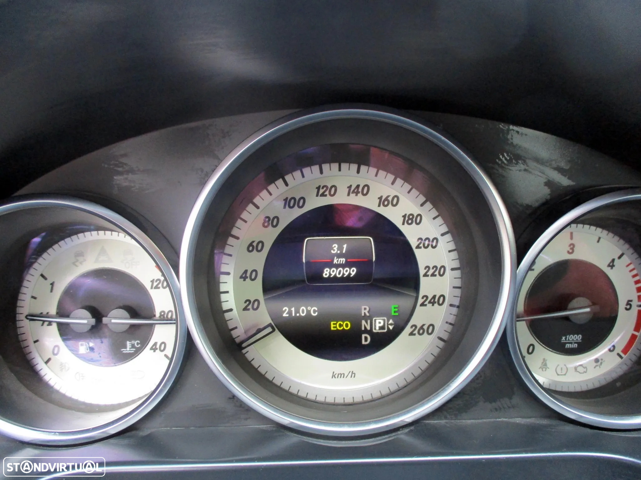 Mercedes-Benz E 220 CDi Avantgarde BlueEfficiency Auto. - 13