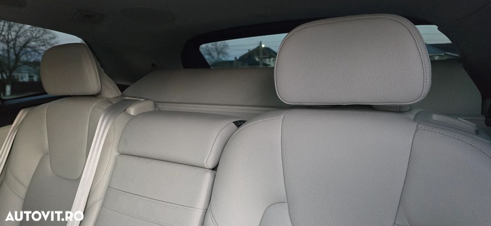 Volvo XC 60 Recharge T6 Twin Engine eAWD Inscription Expression - 37