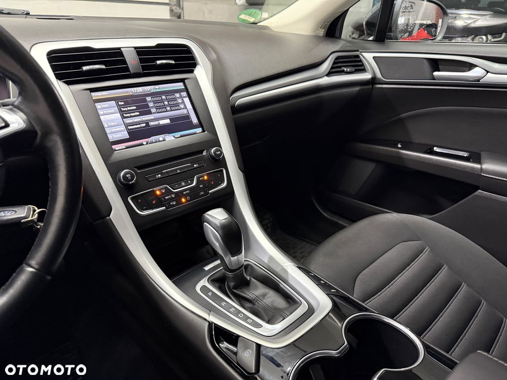 Ford Mondeo 2.0 TDCi Titanium PowerShift - 24