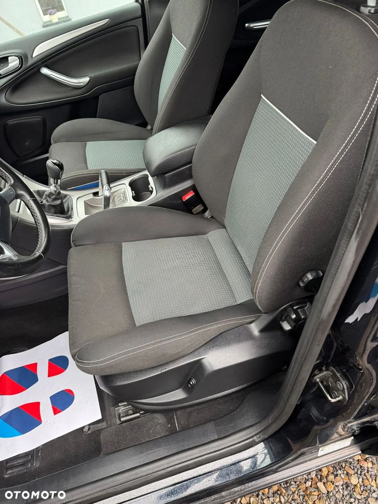 Ford S-Max 2.0 TDCi DPF Ambiente - 19